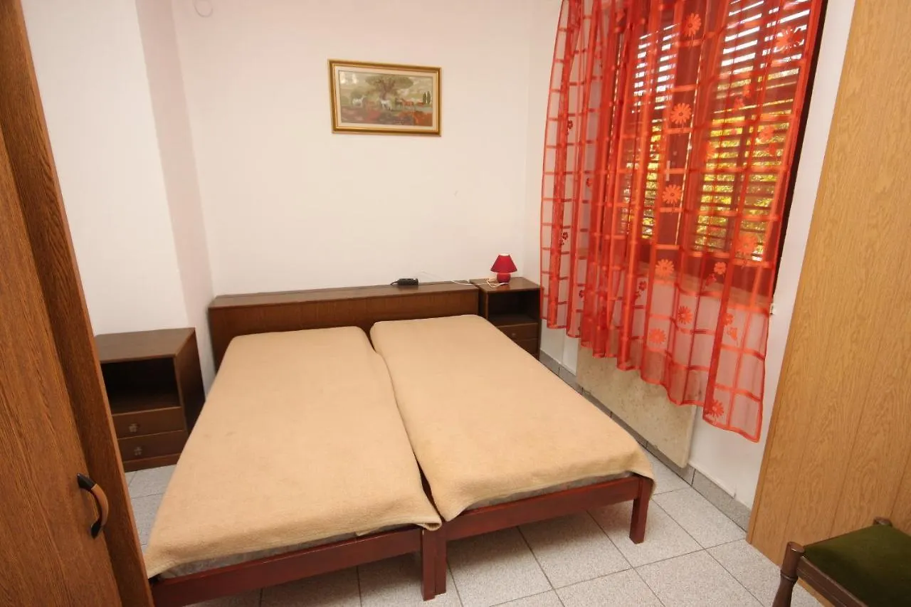 Apartments With A Parking Space Medulin - 7208 克罗地亚